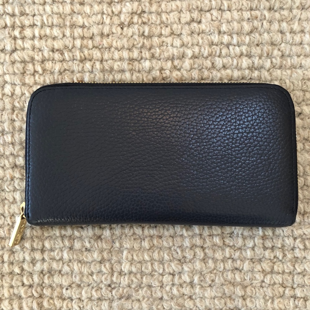 Cuyana Classic Zip Around Wallet - Navy